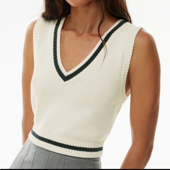 Aritzia Sunday Best - Quinn Sweater Vest - Whisper White/Admiral - Size XS - Picture 1 of 8
